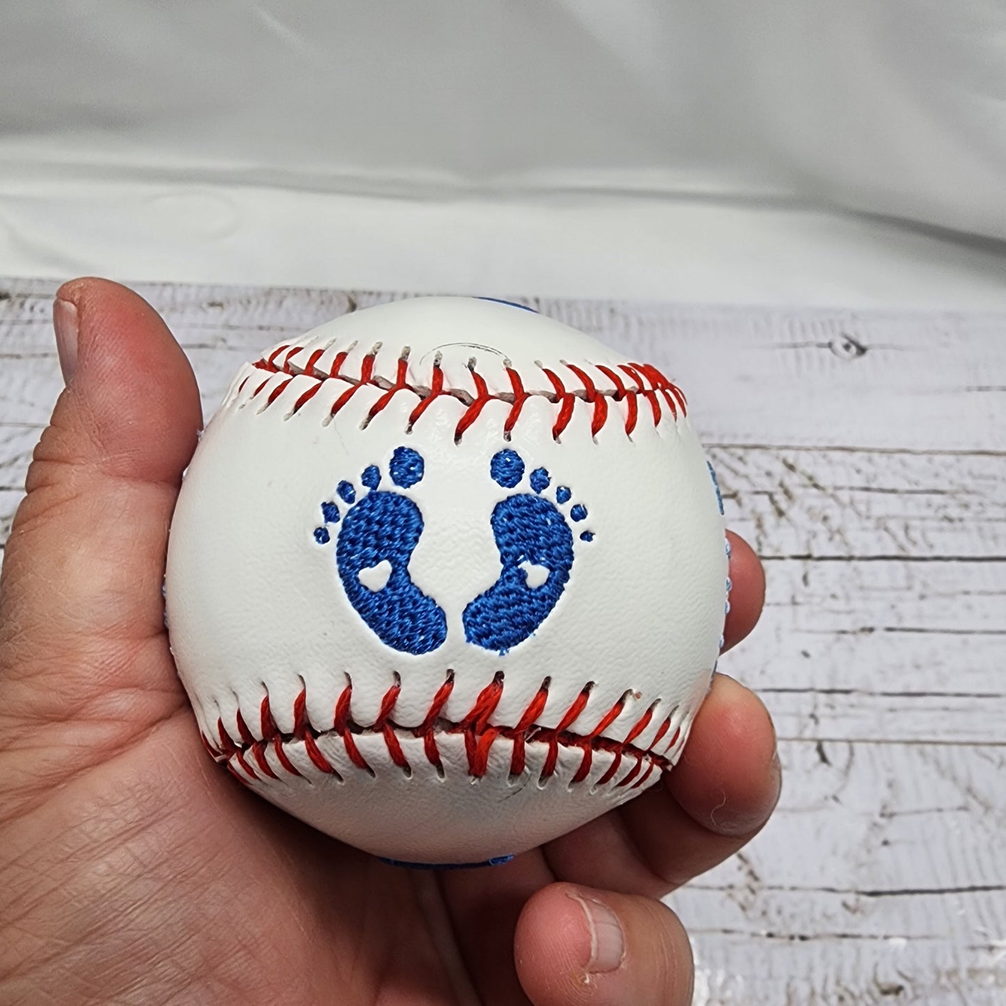 Birth Stats gift // Custom Personalized Embroidered Baseball// Baby Gift // Baseball Gift // Keepsake ball //Memorabilia